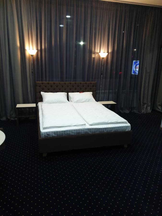 Lex Trend Hotel Irpin Exteriör bild