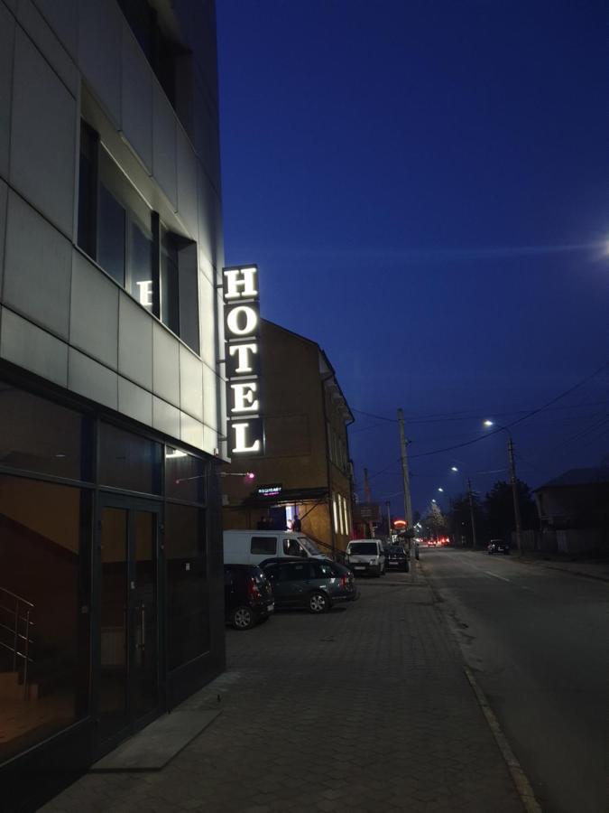 Lex Trend Hotel Irpin Exteriör bild