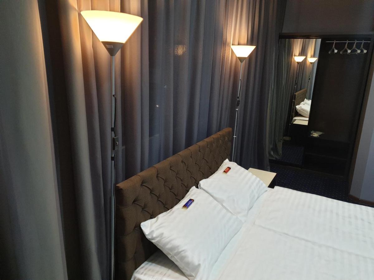 Lex Trend Hotel Irpin Exteriör bild